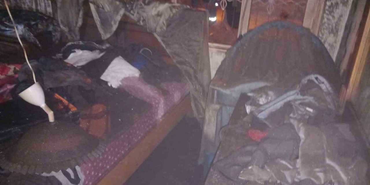 Müstakil evde çıkan yangın eşyaları kullanılamaz hale getirdi