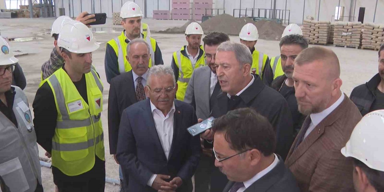 Bakan Akar’dan Kayseri Havalimanı Yeni Terminal Binası inşaatında inceleme
