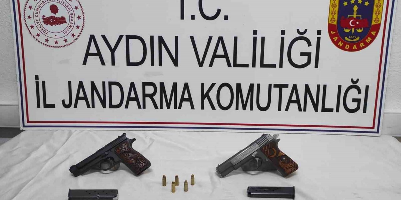 Buharkent’te durdurulan araçta silah ele geçirildi