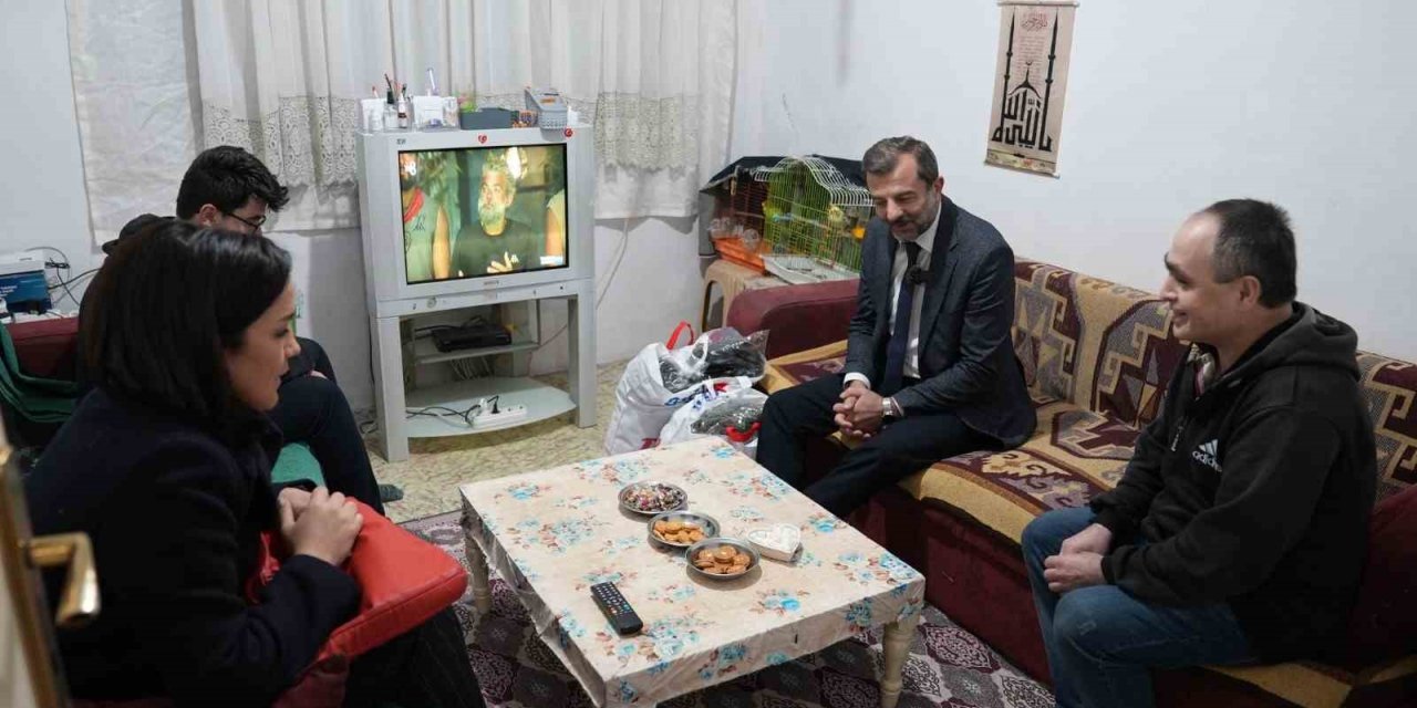 Gürsu’da bayramlıklar başkandan