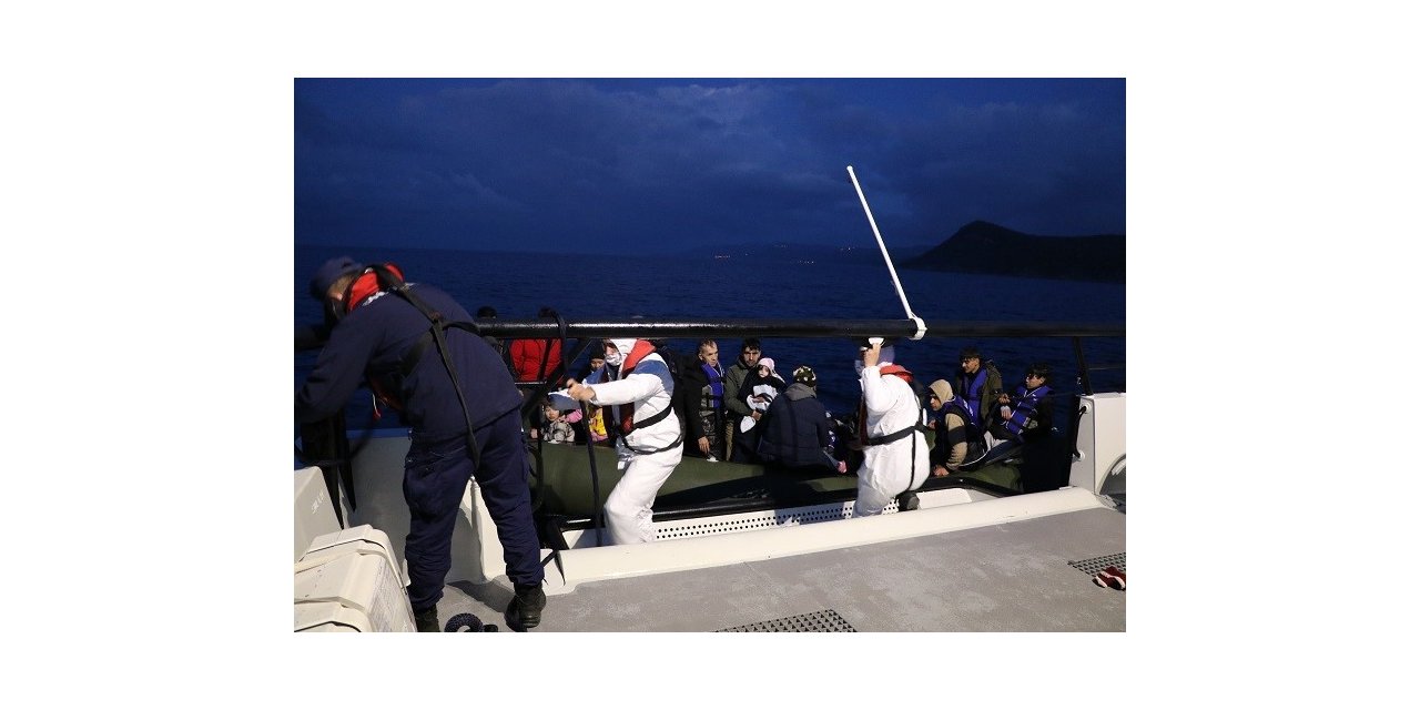 Ayvacık açıklarında 24 kaçak göçmen yakalandı