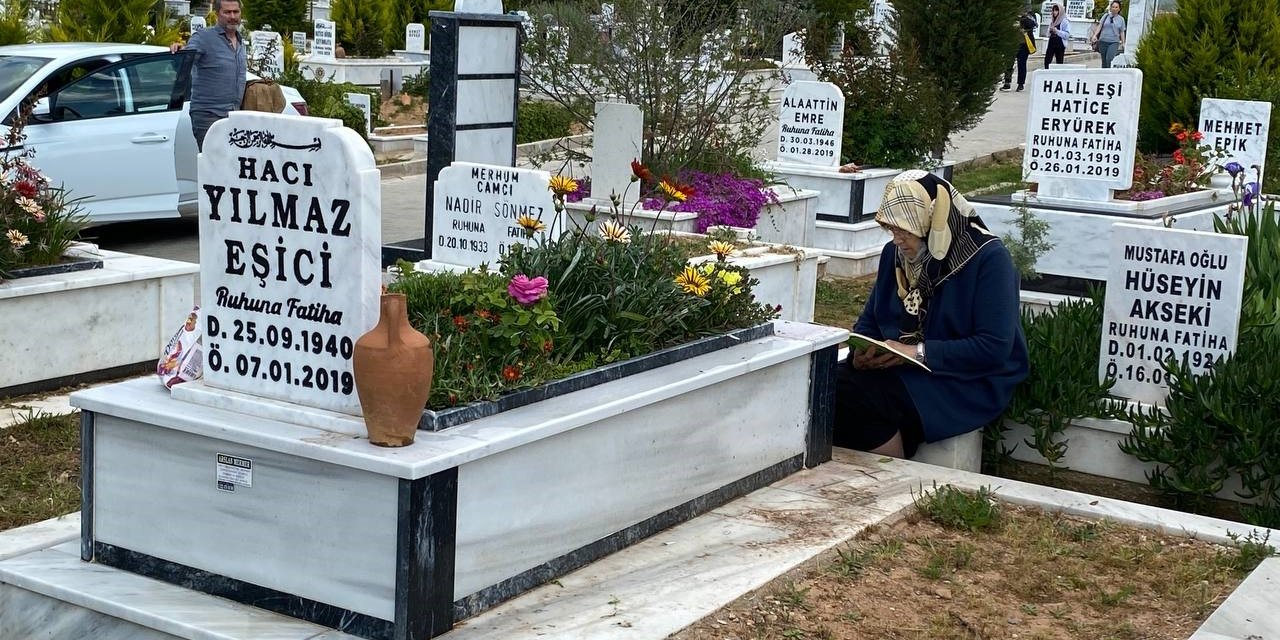 Bayram öncesi Aydın’da mezarlıklar ziyaretçilerle doldu