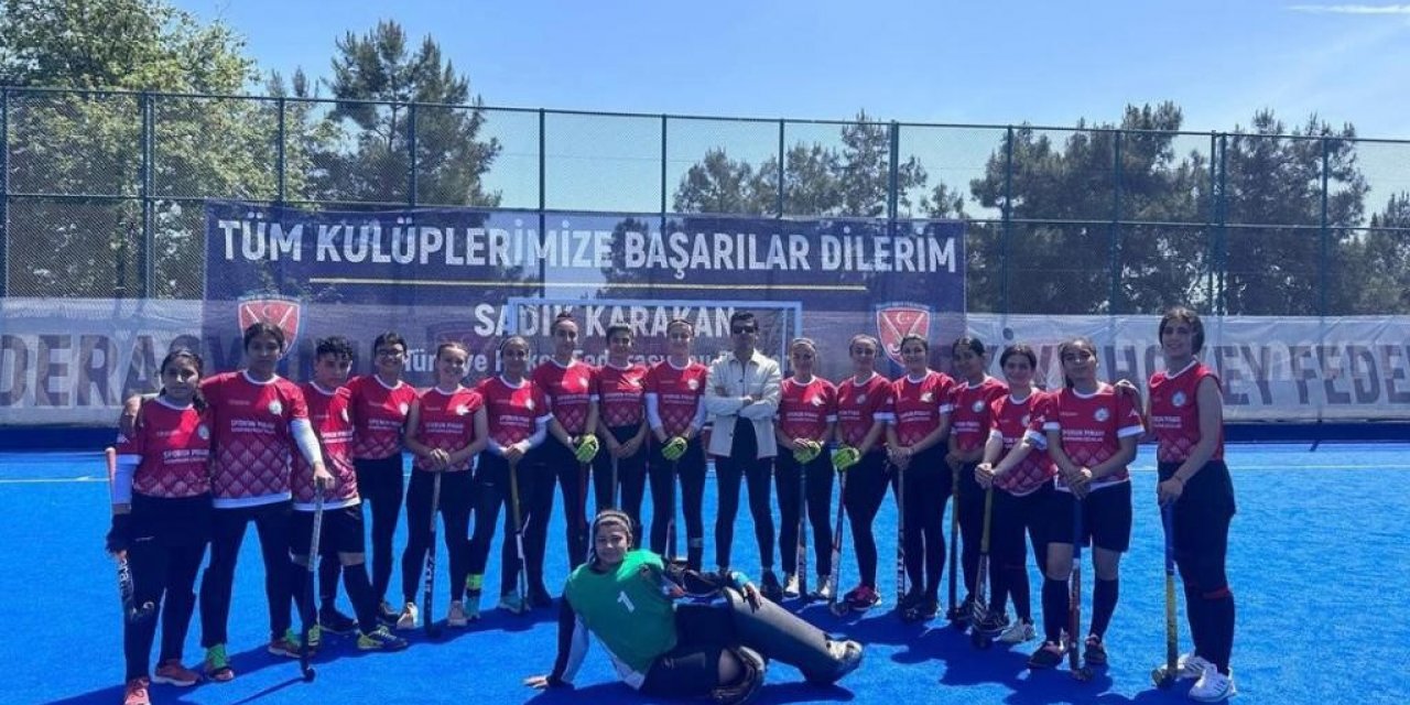 Diyarbakır Kayapınar Spor Kulübü Erkek Takımı, hokeyde şampiyon oldu