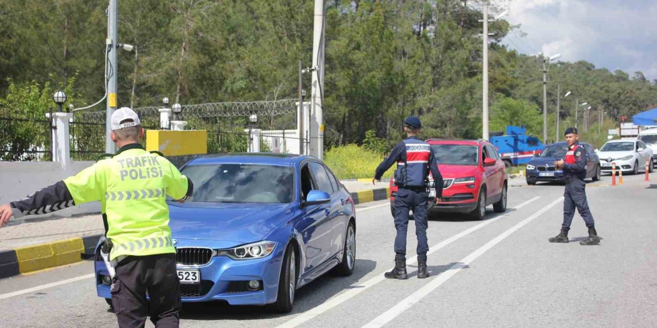 Ramazan bayramı öncesi Marmaris’te yol kontrolleri arttırıldı