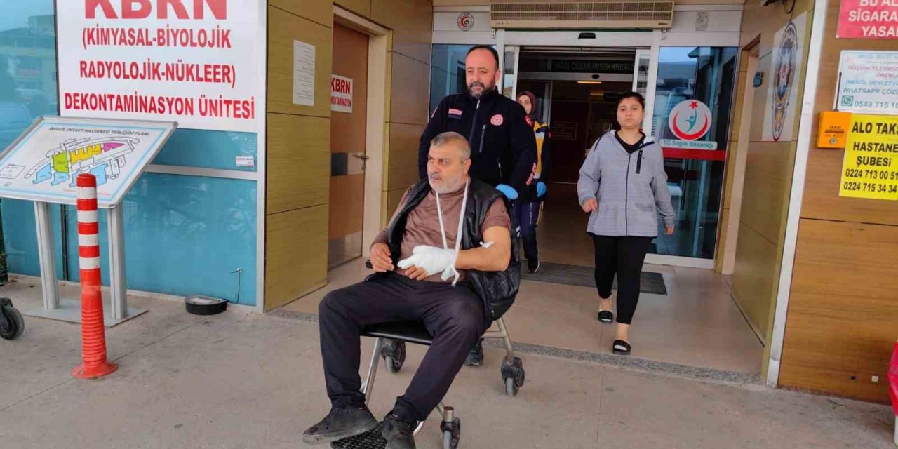 Yolda yürürken hem tüfekle hemde tabancayla vuruldu