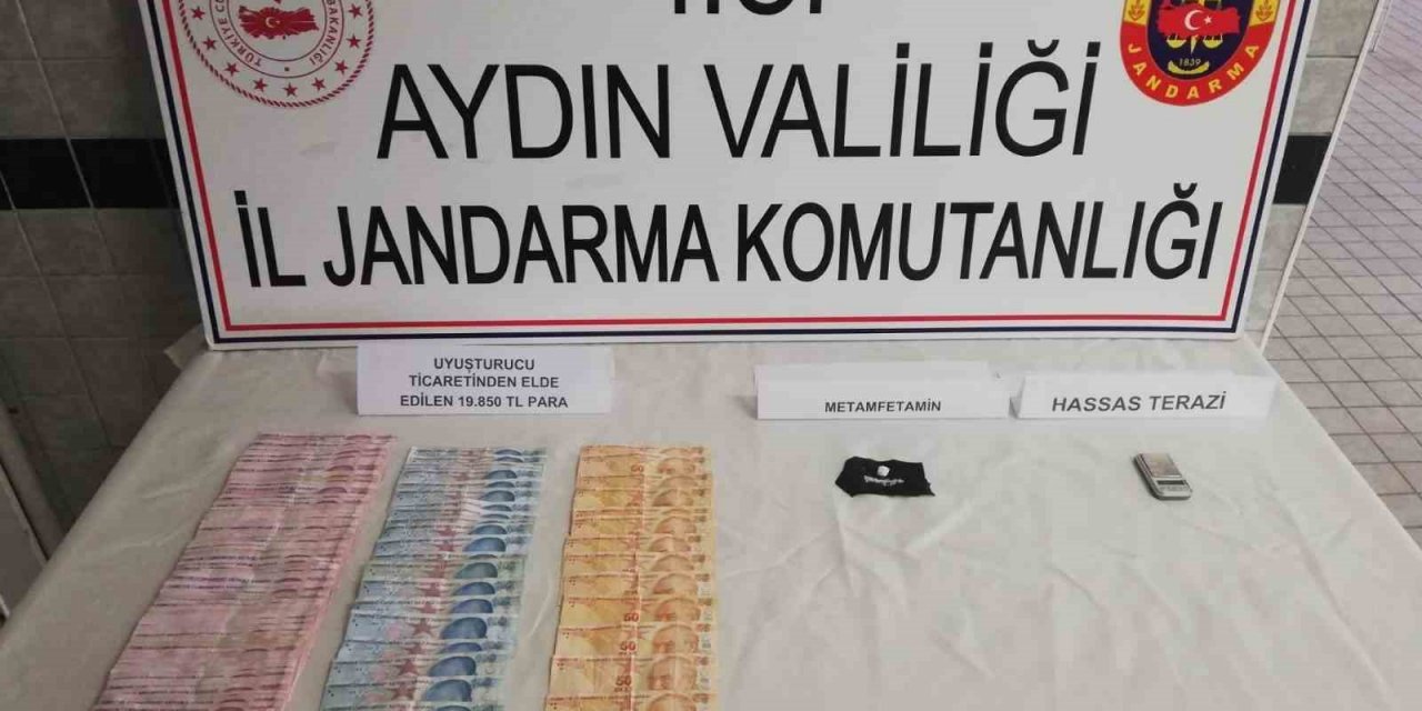 Jandarma torbacılara geçit vermiyor: 2 gözaltı