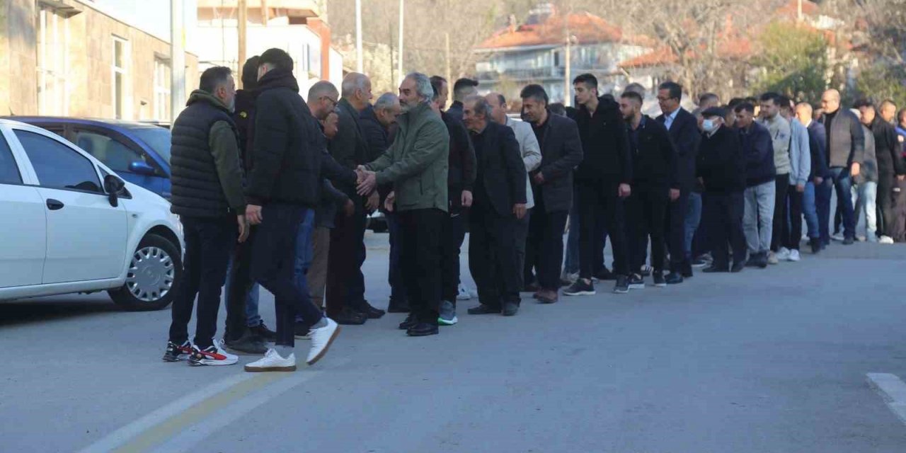 500 yıllık bayramlaşma zinciri bu yılda devam etti