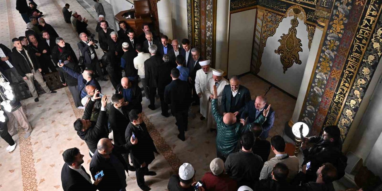 Başkan Aktaş, bayram sofrasında depremzede, şehit aileleri ve gazilerle buluştu