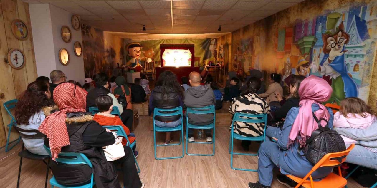 Yenimahalleli çocuklara müzede keyifli saatler