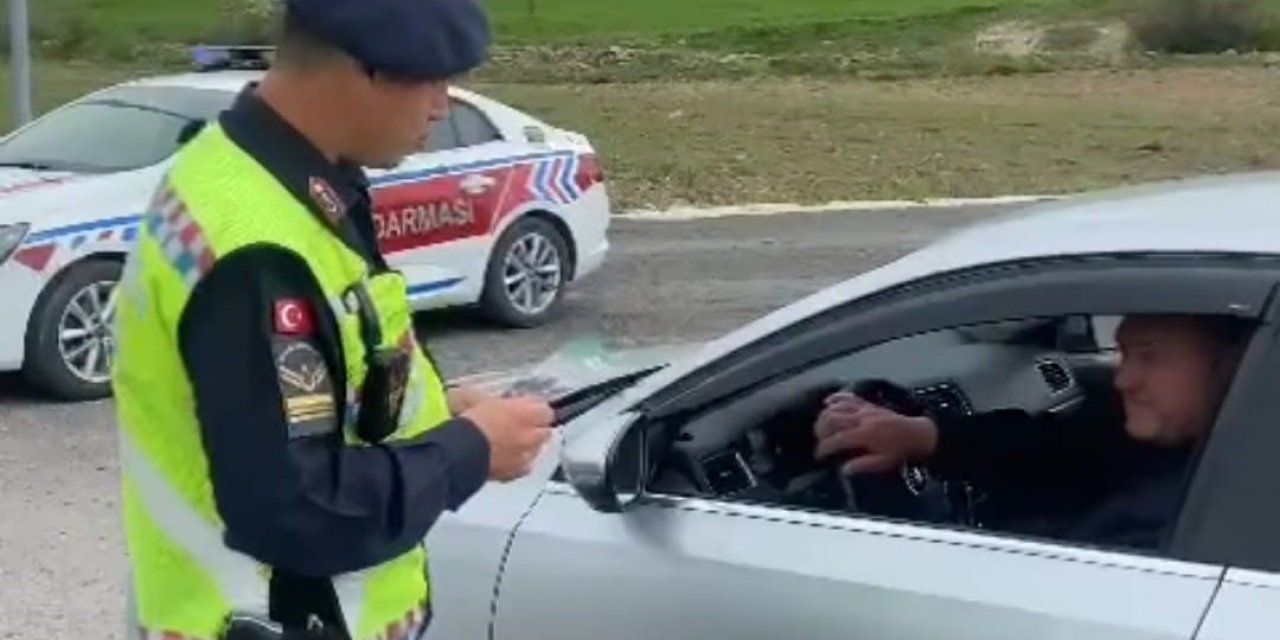 Selendi’de trafik ekiplerinden ’Bu yolda sana çok güveniyoruz’ uygulaması