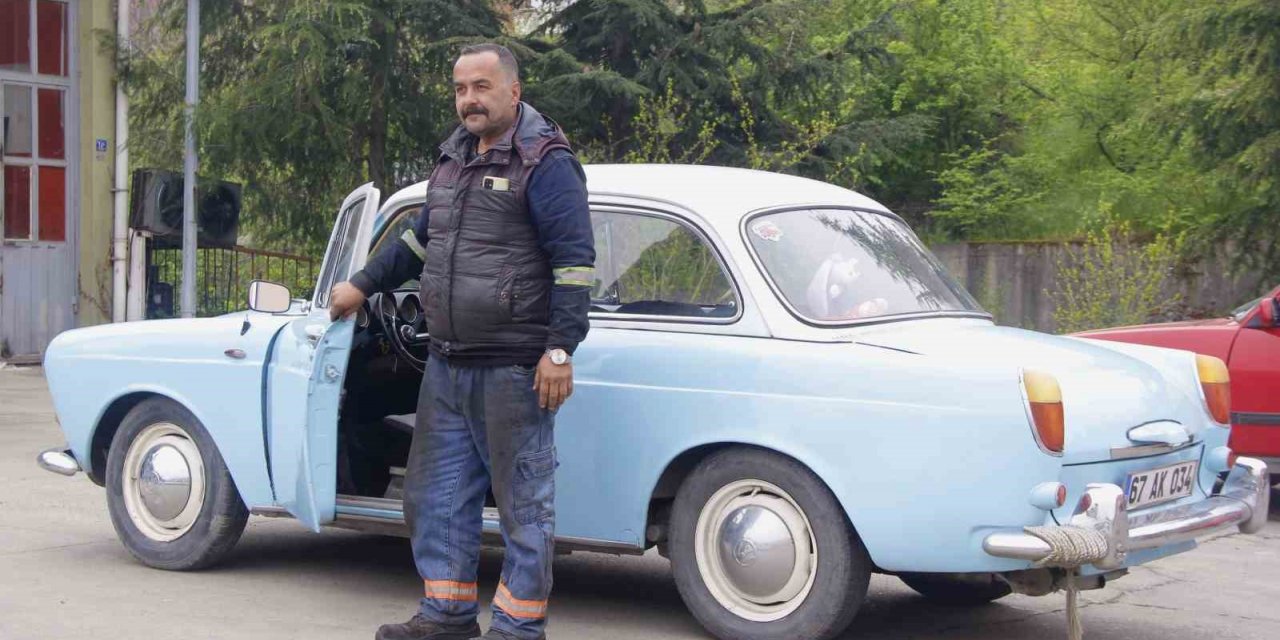 Gözü gibi baktığı nostaljik aracına 350 bin lira istedi