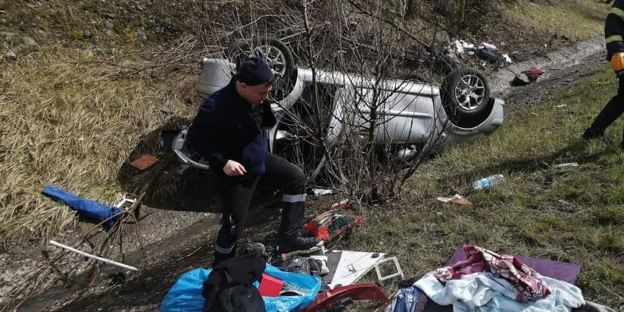 Bolu TEM’de otomobil takla attı: 1 yaralı