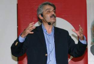 Darbe bahane soygun şahane