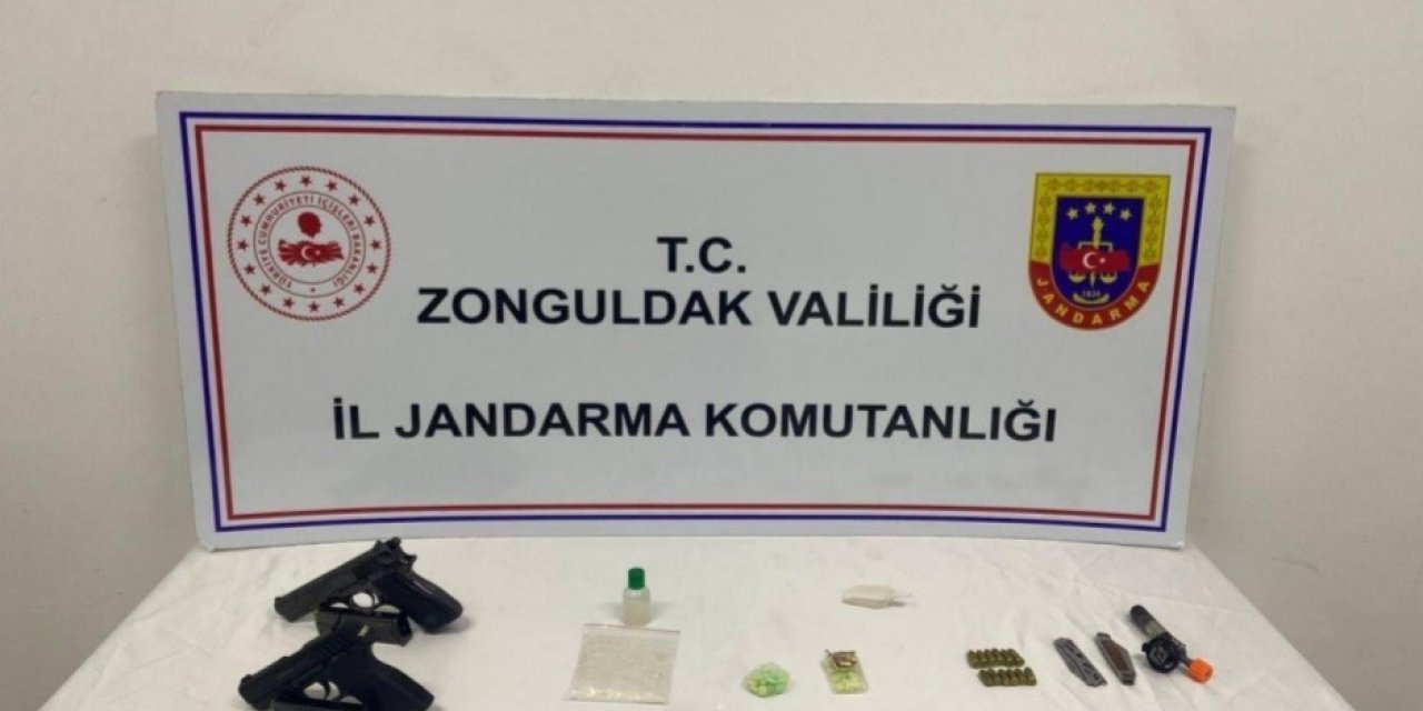 Alaplı’da durdurulan otomobilde uyuşturucu yakalandı