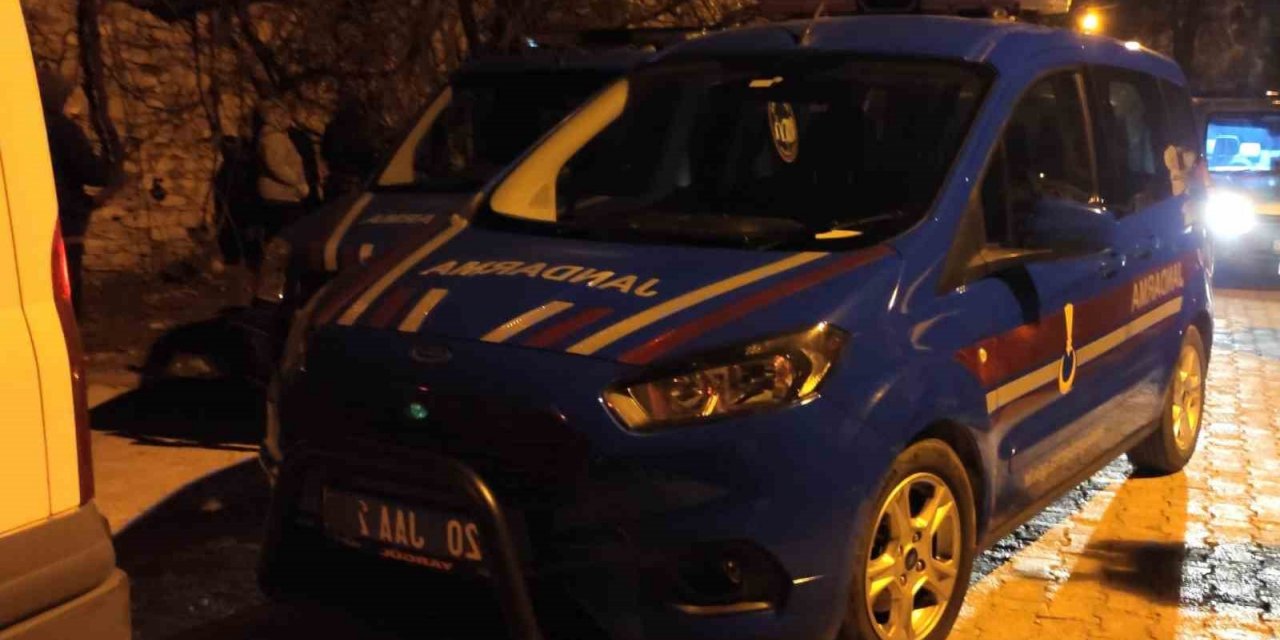 Yaşlı adam banyoda ölü bulundu