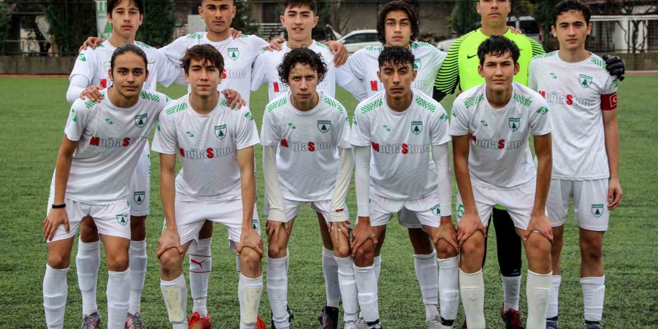 Ermaş Muğlaspor U-16 Türkiye Şampiyonası için sahaya çıkacak