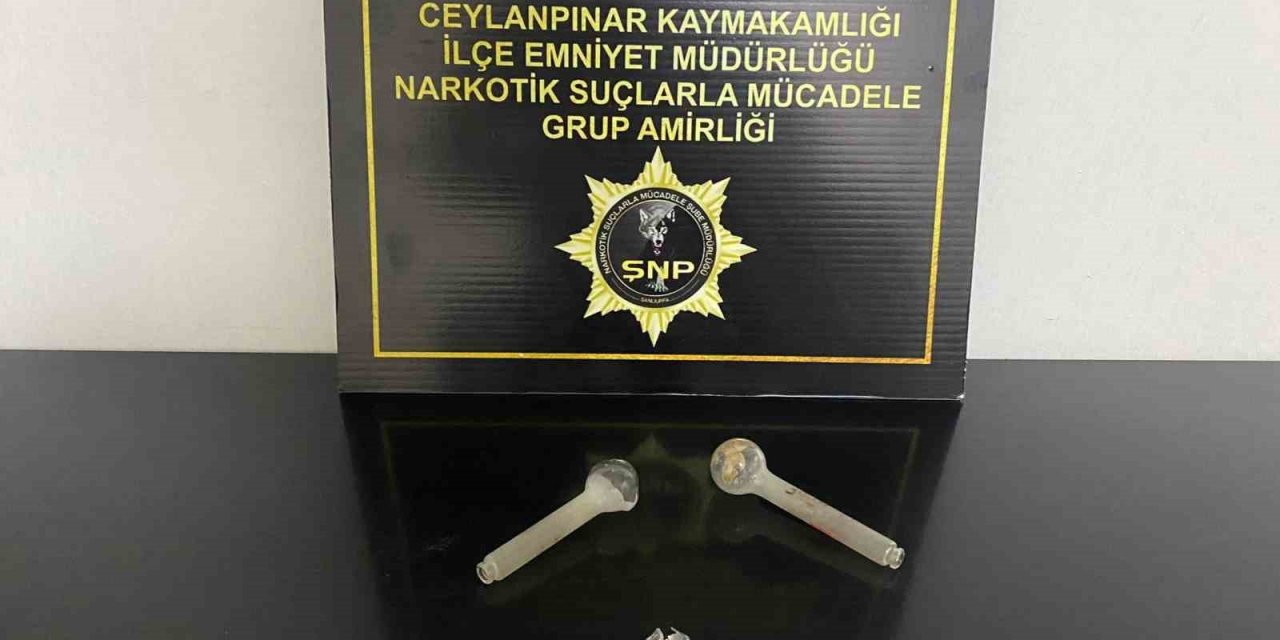 Polislerin durdurduğu şahısların üzerinden uyuşturucu çıktı