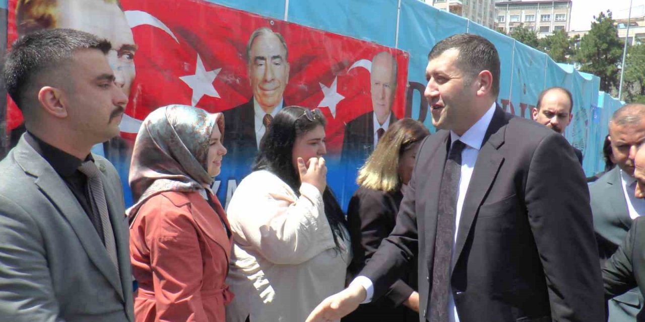 Baki Ersoy: “Milliyetçi Hareket Partisi her gittiğimiz yerde inanılmaz bir teveccüh görmektedir”