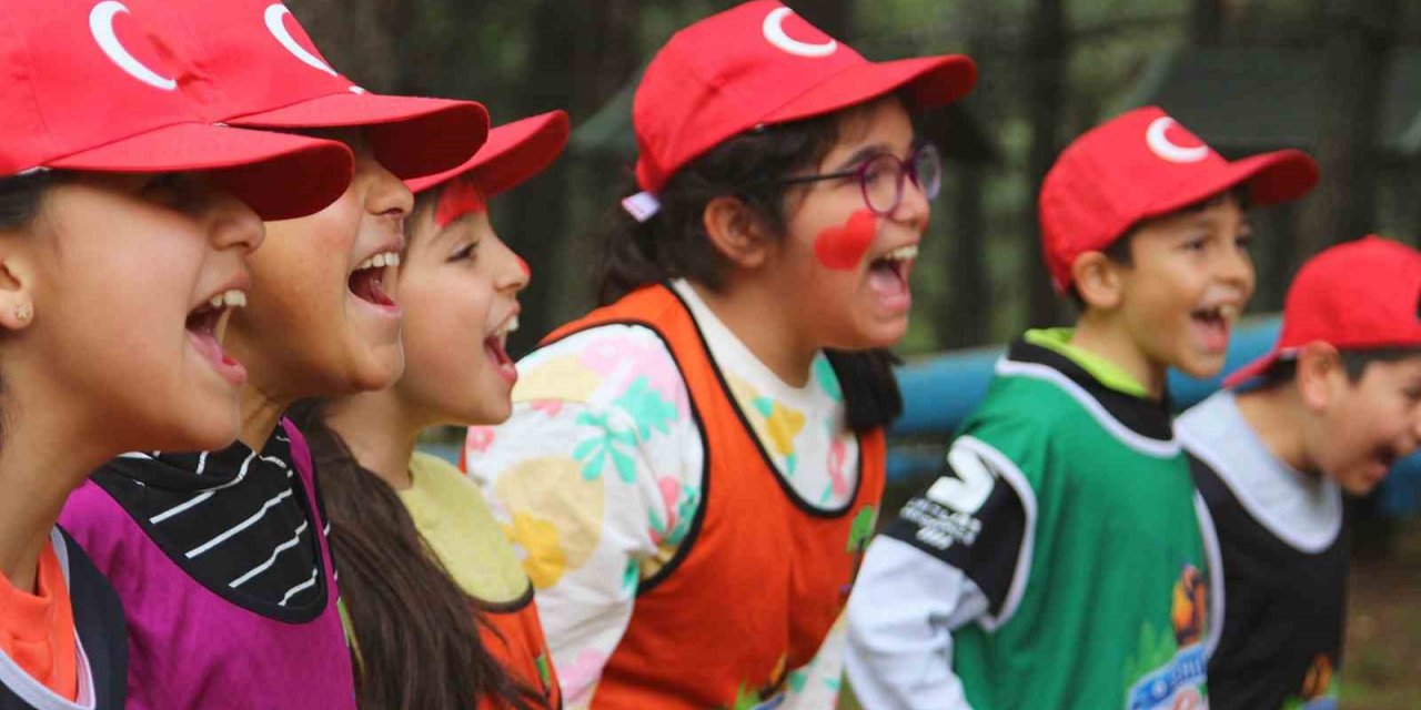 23 Nisan etkinlikleri yüzleri güldürdü