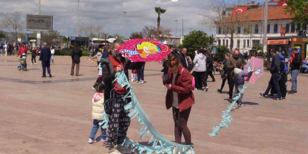 Bandırma’da uçurtma şenliği