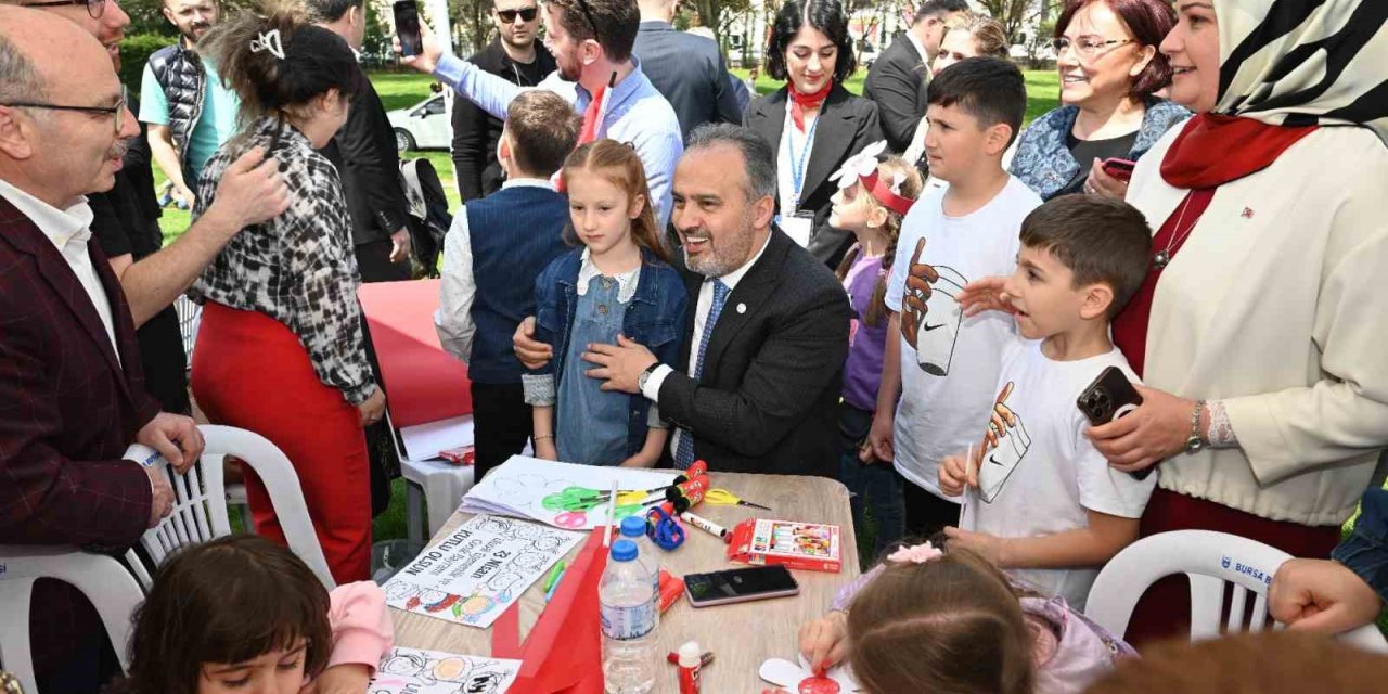 Bursa Çocuk Şenliği’nde çifte bayram coşkusu