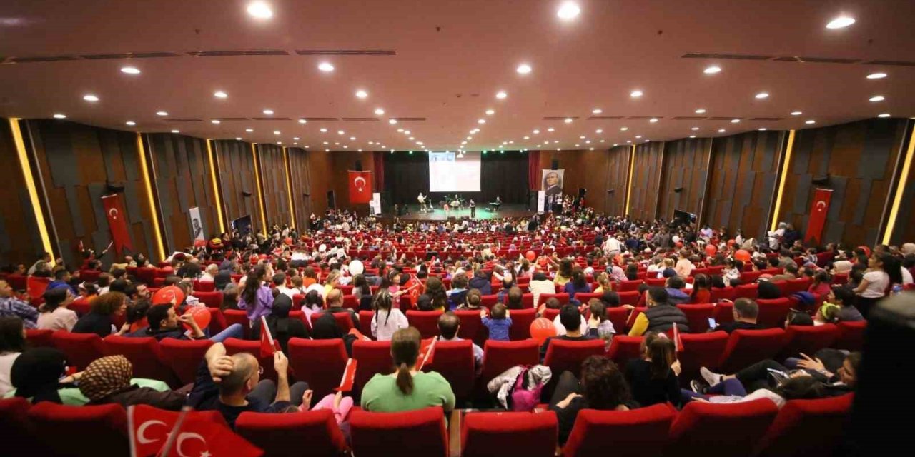 Merkezefendi’de çocuklar 23 Nisan’da doyasıya eğlendi