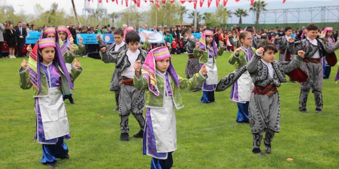 Körfez’de miniklerin muhteşem 23 Nisan gösterisi