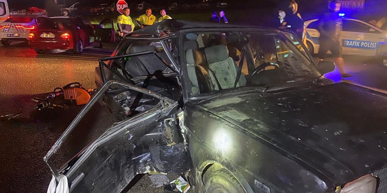 Amasya’da 3 otomobilin karıştığı zincirleme kaza: 2 ölü, 8 yaralı