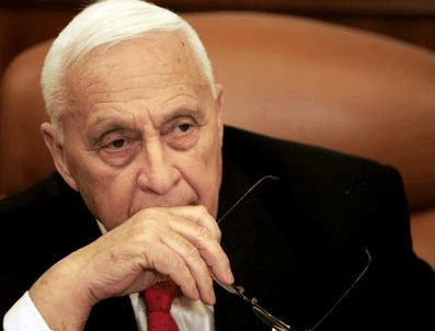 4 yıl sonra gözlerini açtı