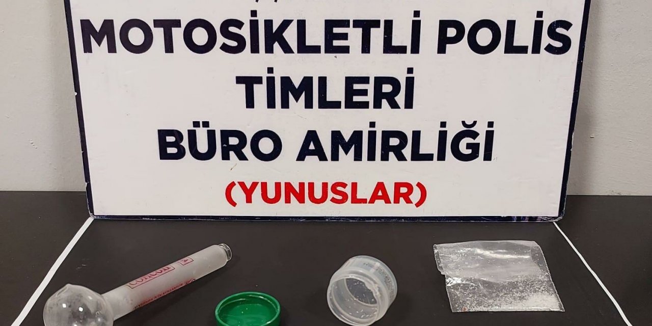 Yunus Timleri bir şahsın üzerinde uyuşturucu ele geçirdi