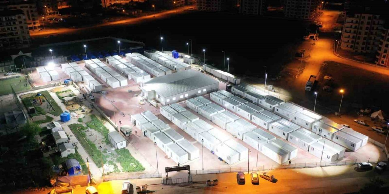 Hatay’da 110 afetzede aile bayrama yeni yuvalarında girdi