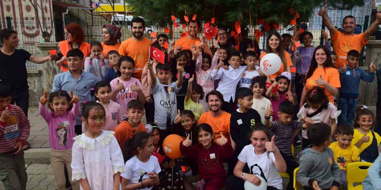 Kozluk’ta çocukların yüzünü gülümseten festival