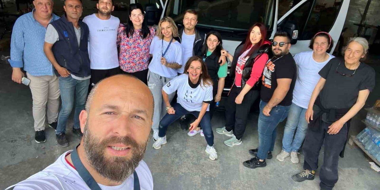 Bodrum’dan Hatay’a uçurtma ve bisiklet gönderildi