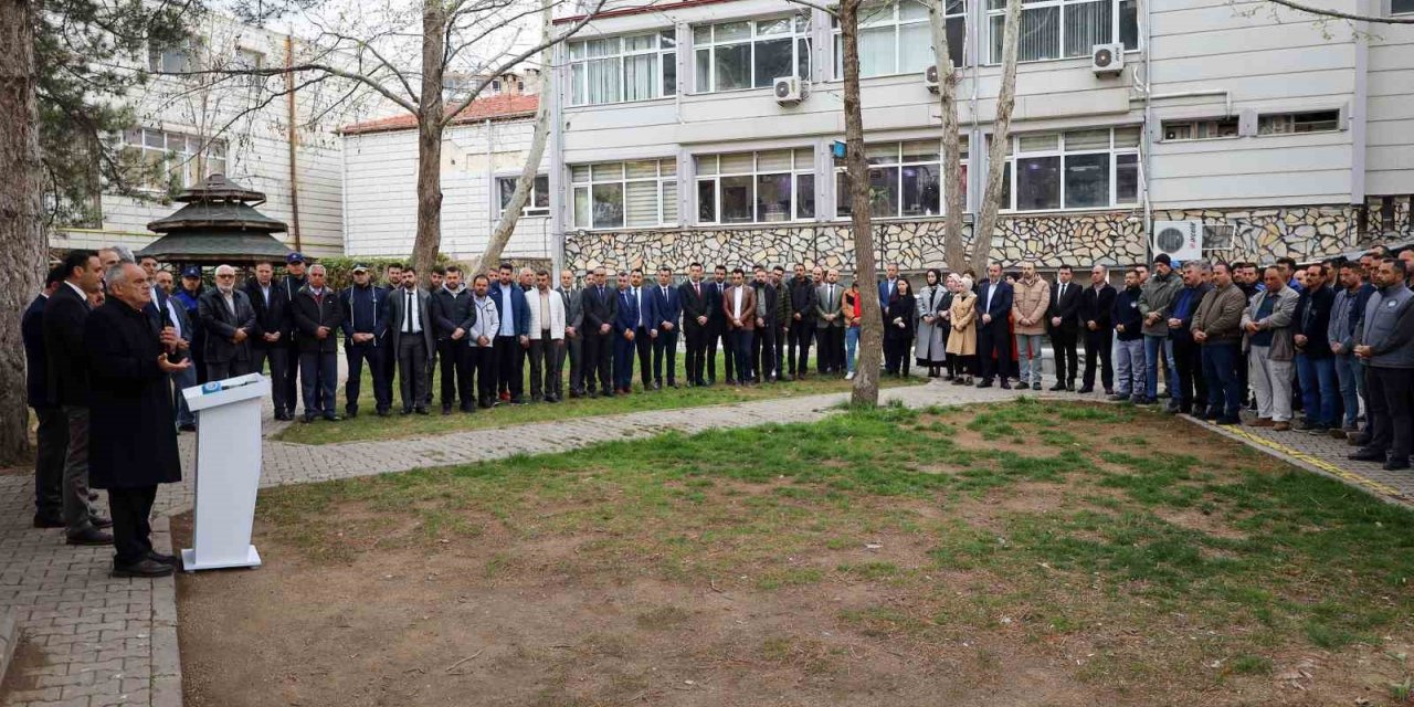 Başkan Esat Öztürk personelle bayramlaştı