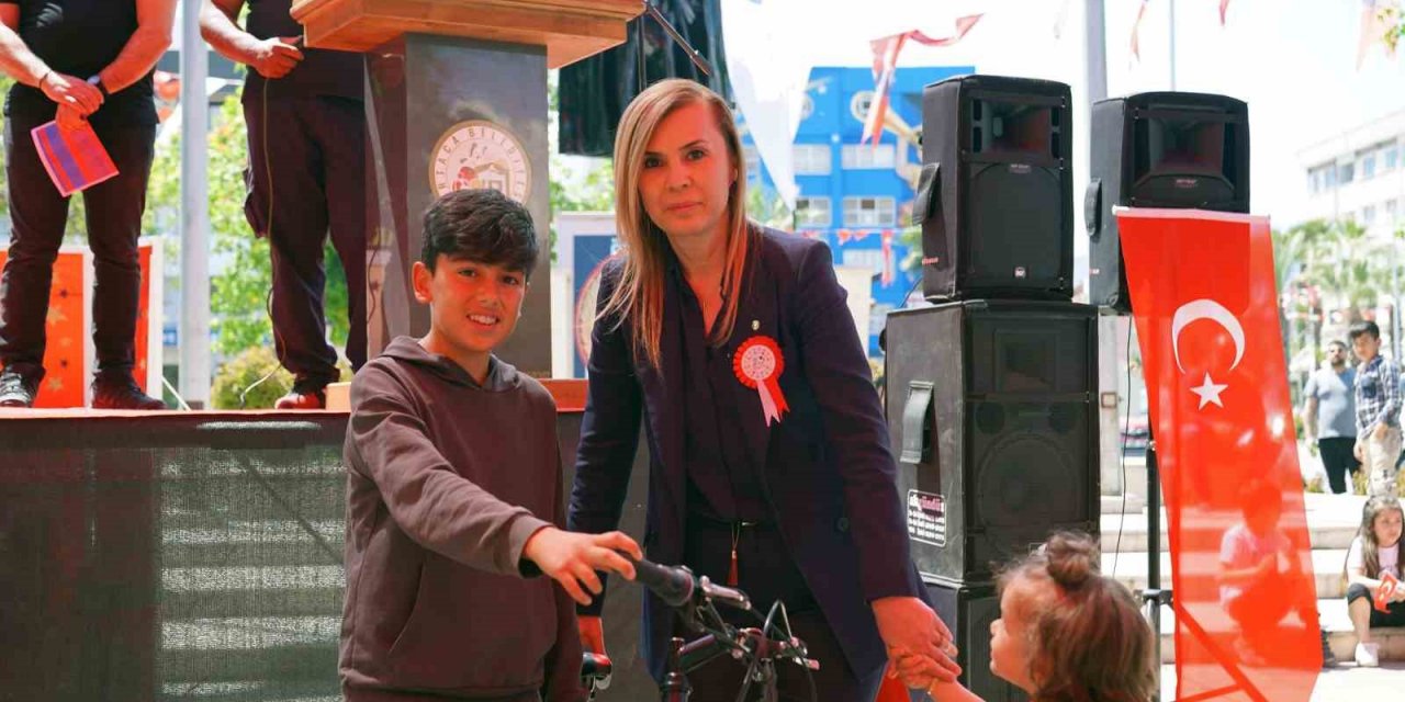 Ortaca’da 136 çocuğa bisiklet