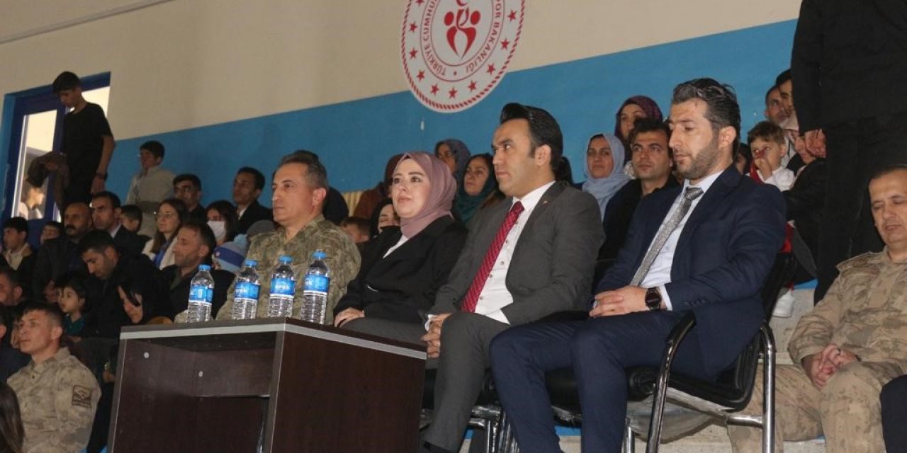 Şemdinli’de 23 Nisan coşkusu