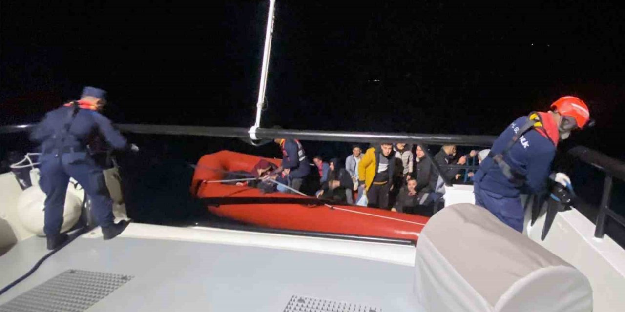 Datça’da 18 düzensiz göçmen kurtarıldı