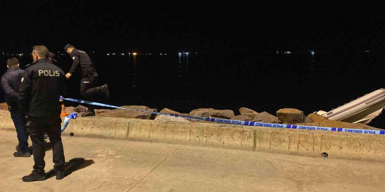Kartal’da denizde kaybolan kişiyi arama çalışmaları sürüyor