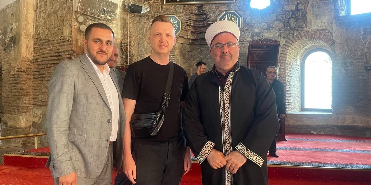 Duyduğu ezan sesinden etkilendi Ayasofya’da müslüman oldu