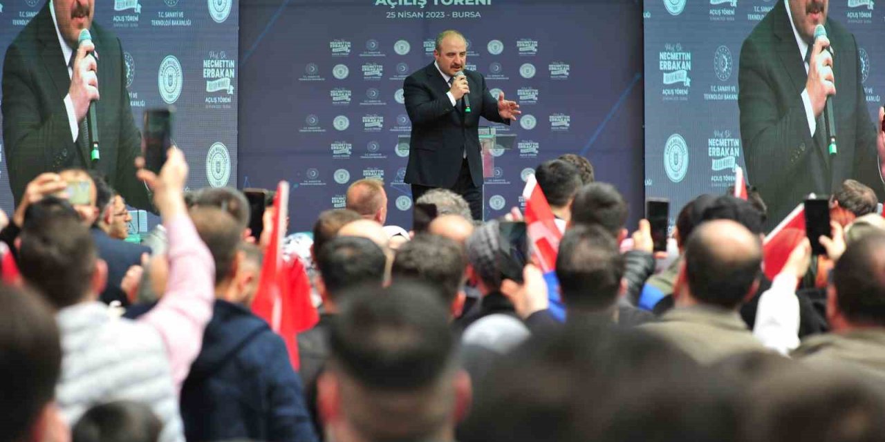 TBMM'de tansiyon yükseldi: Mustafa Varank protesto edildi