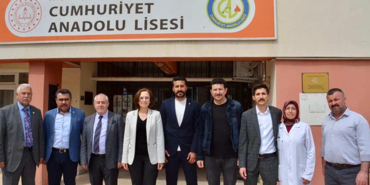 MHP Milletvekili Adayı Depboylu, mezun olduğu liseye gitti