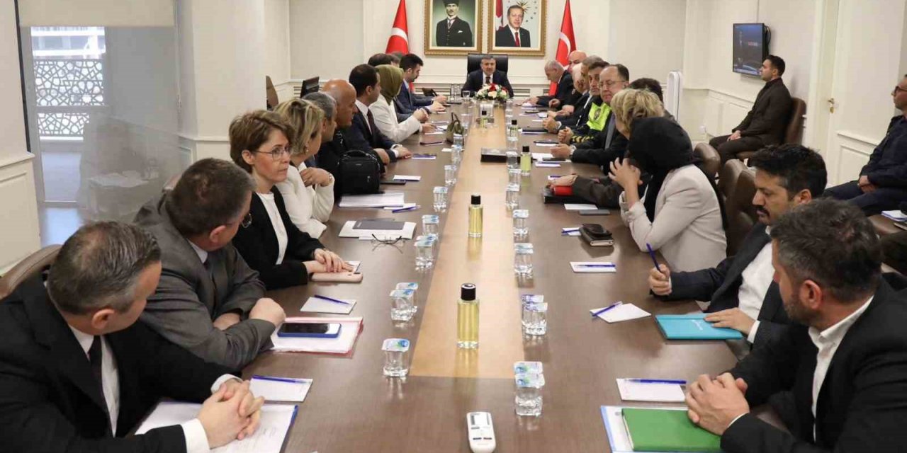 Seçim güvenliği için toplandılar