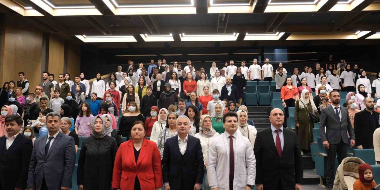 Çam ve Sakura Şehir Hastanesi’nde "23 Nisan" coşkusu