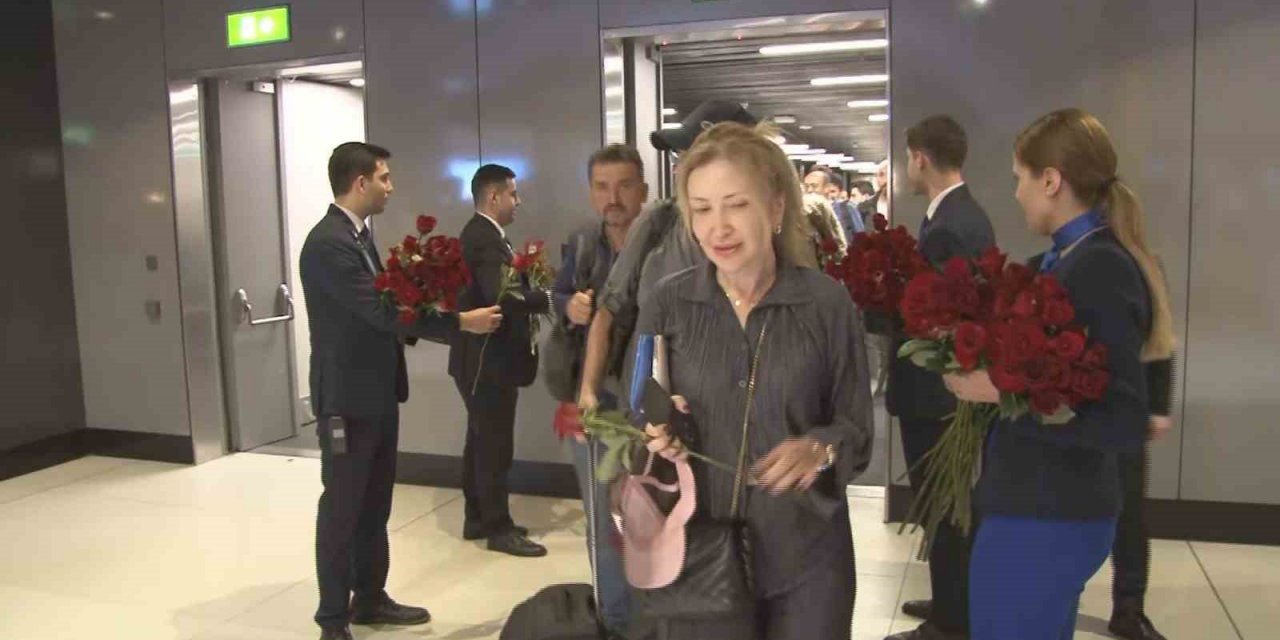 Sudan’dan ilk tahliye uçuşu yapıldı