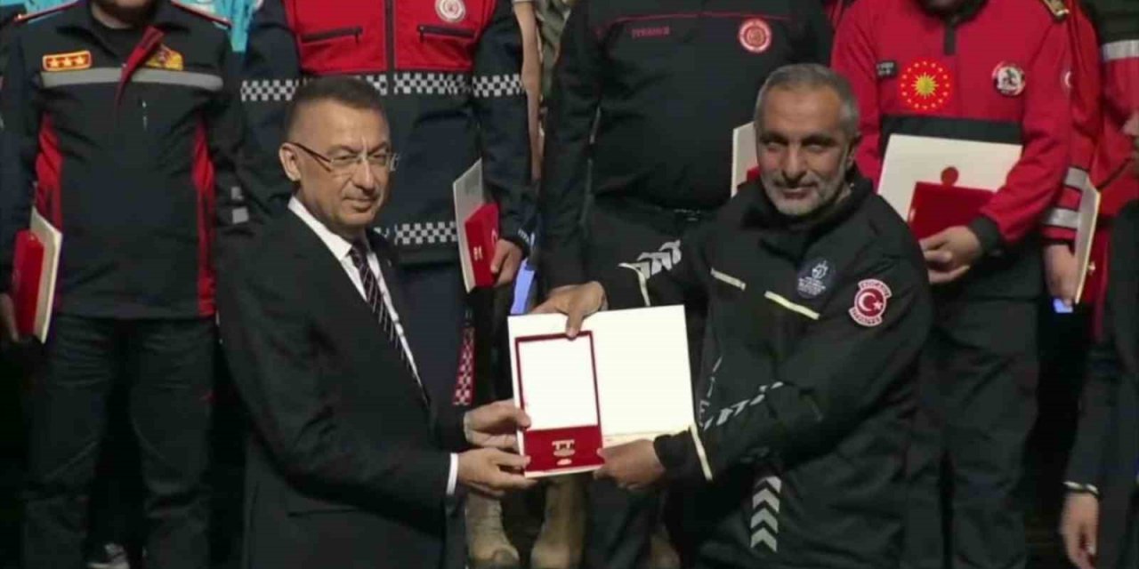 Kahramanlara Devlet Üstün Fedakarlık Madalyası