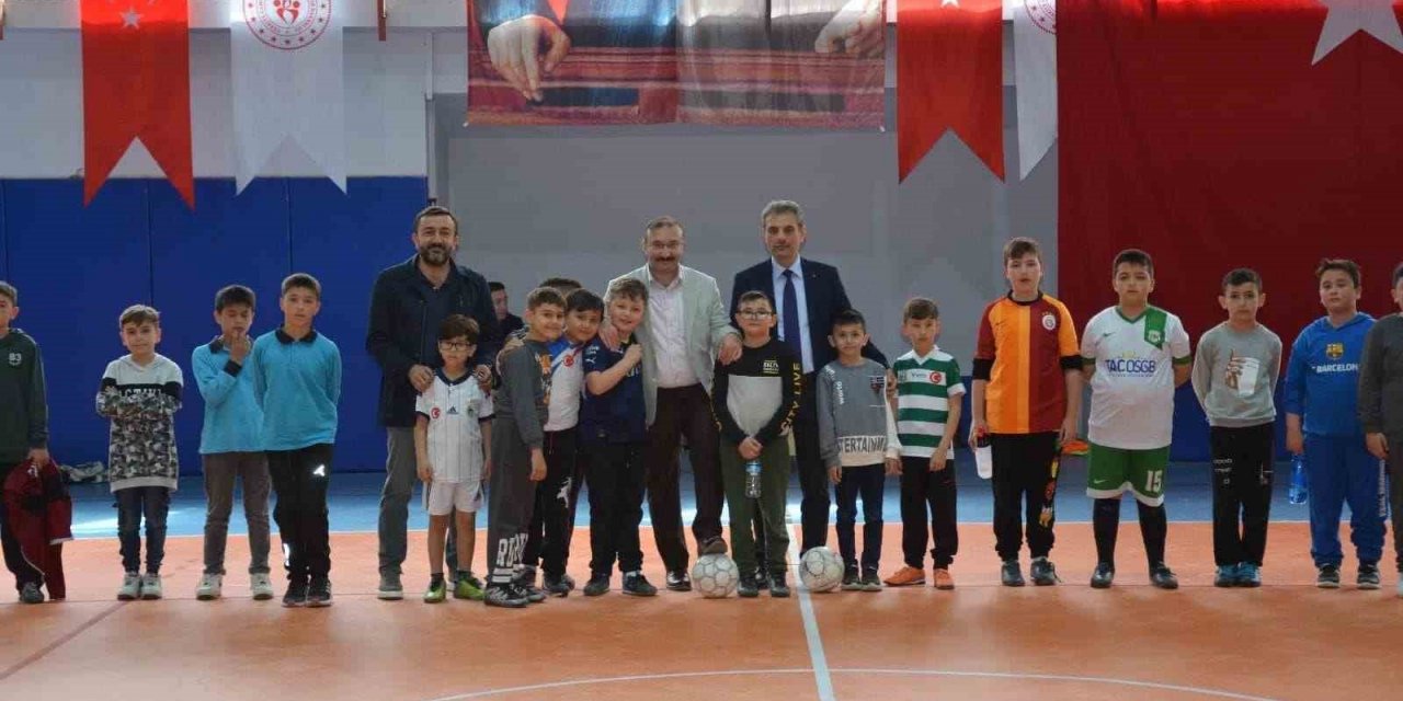 Emet Belediyesinden futsal turnuvası