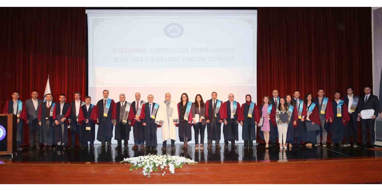 ESOGÜ 2022 Yılı Ödülleri sahiplerini buldu