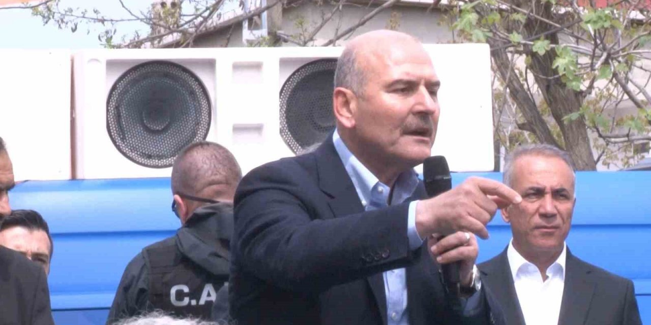 Bakan Soylu: "Polislerimiz terör kıyafetini giymiş milletvekili adayını kıskıvrak aldı"