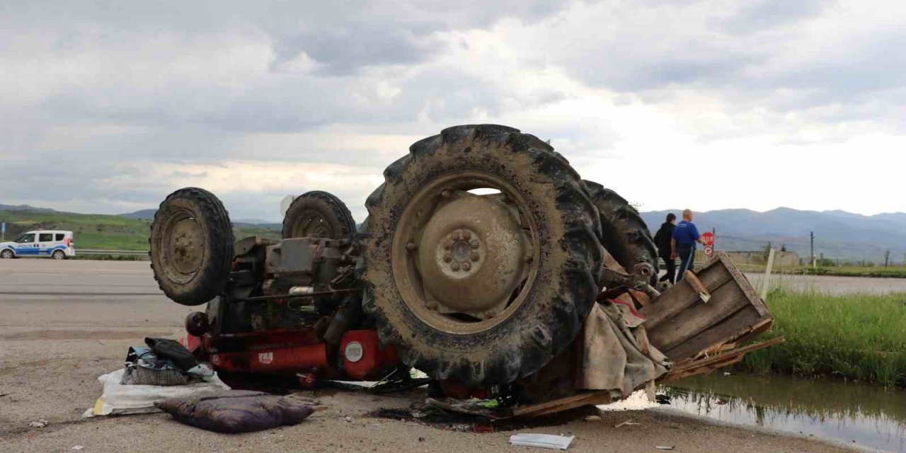 Amasya’da iki kazada 1’i ağır 6 yaralı