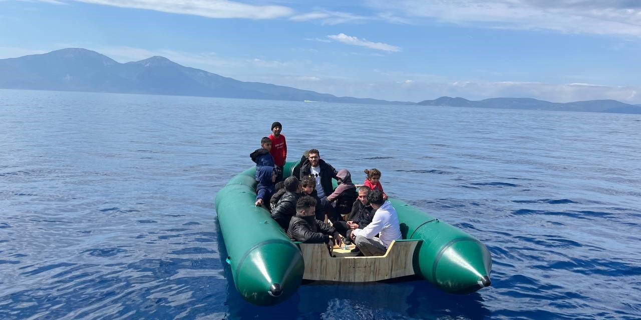 Aydın açıklarında 13 düzensiz göçmen kurtarıldı